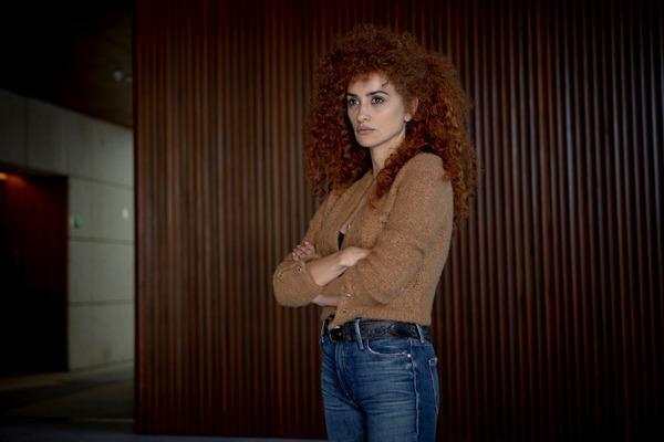 衣装提供はシャネル！ペネロペ・クルスの個性的ヘア＆ファッション