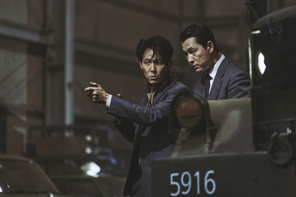 イ・ジョンジェ監督が「いつもそばに」『ハント』キャストが語る撮影の裏側映像 | cinemacafe.net