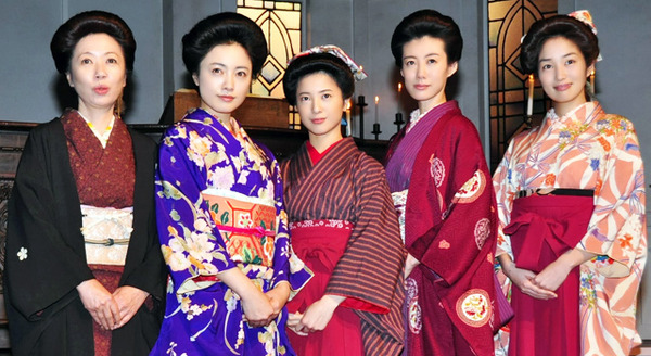 吉高由里子 花子とアン で仲間由紀恵らと むき出し の女子会トーク Cinemacafe Net