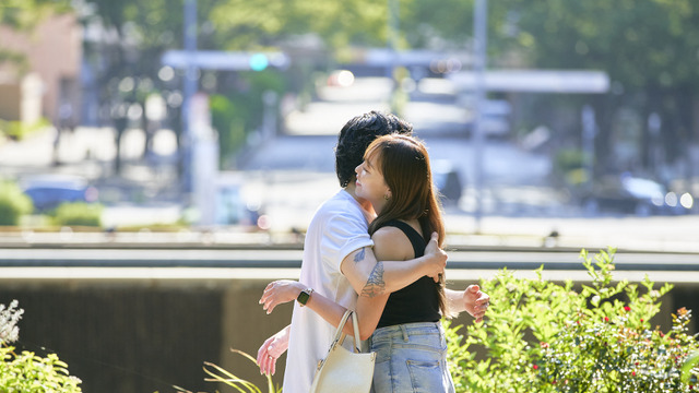 最新“恋リア”作品「隣の恋は青く見える」に注目・画像