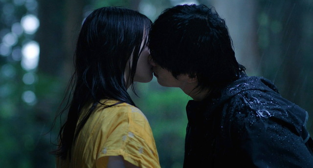 橋本環奈“緑”＆チェ・ジョンヒョプ“西上”、さよならのキスに反響・画像