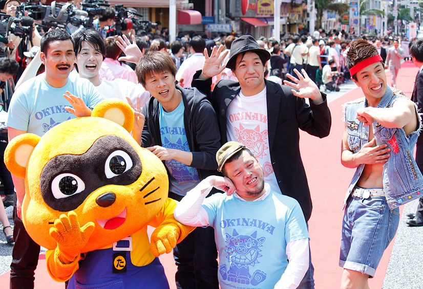 【沖縄国際映画祭】田中聖にファン熱狂! 国際通りでレッドカーペット 2枚目の写真・画像