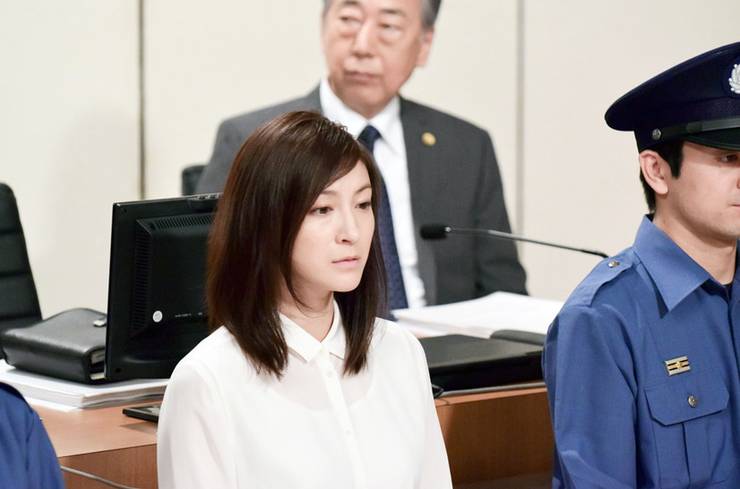 広末涼子の純白 聖女 な姿を公開 ドラマ 聖女 第3話は 濃厚ラブシーン 9枚目の写真 画像 Cinemacafe Net