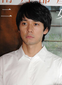 西島秀俊 加瀬亮との演技合戦を 何が起こるかわからない緊張感が楽しかった 2枚目の写真 画像 Cinemacafe Net 西島秀俊 加瀬亮との演技合戦を 何が起こるかわからない緊張感が楽しかった 2枚目の写真 画像 Cinemacafe Net