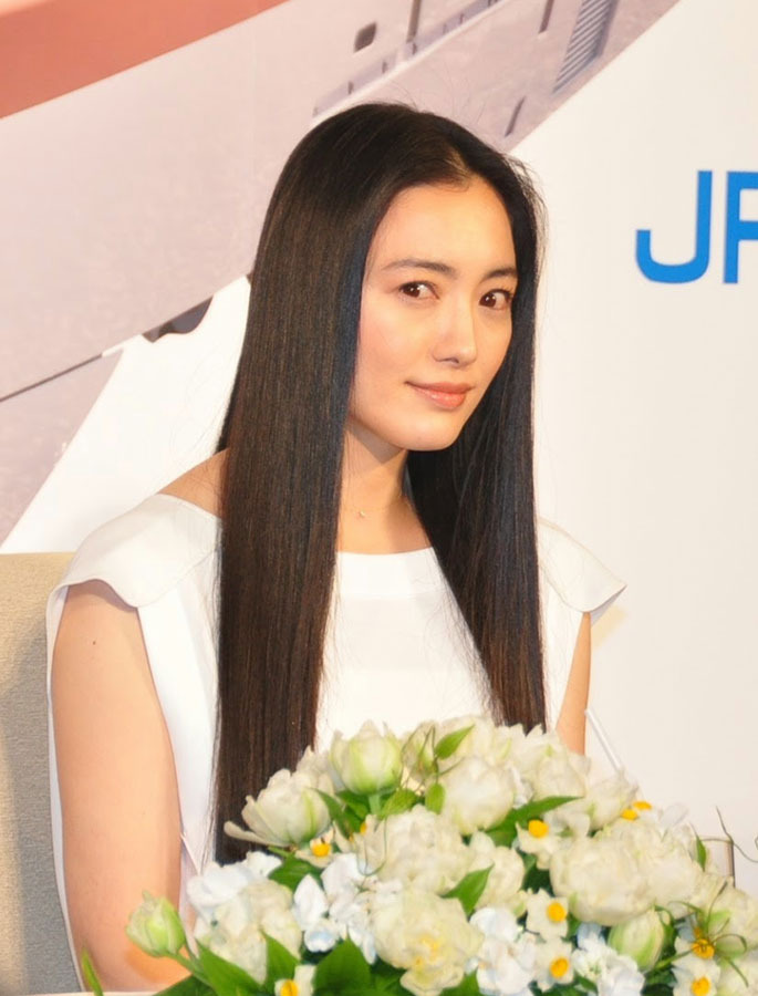 仲間由紀恵 谷村新司と北陸新幹線cmでデュエット 親子のよう 6枚目の写真 画像 Cinemacafe Net
