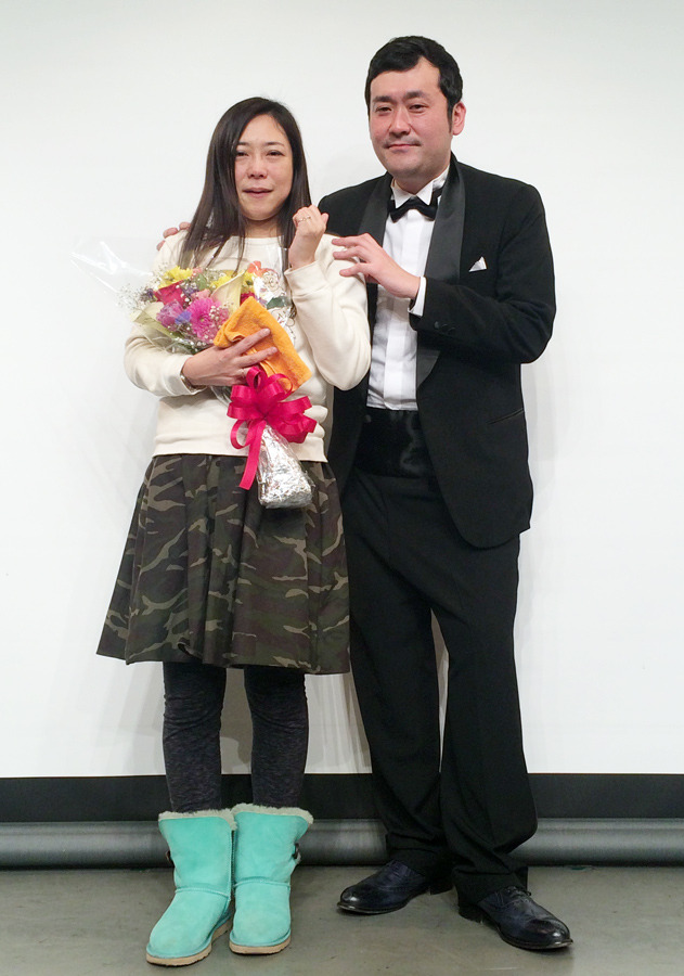 椿鬼奴 年下彼氏 グランジ 佐藤大と結婚 サプライズプロポーズに大号泣 3枚目の写真 画像 Cinemacafe Net