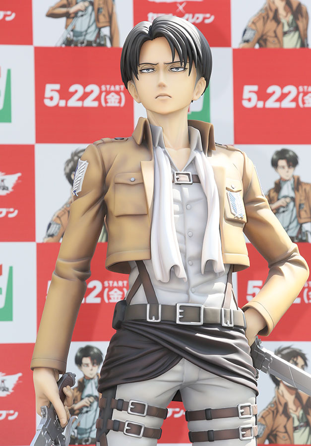 進撃の巨人 等身大フィギュア初お披露目 篠原信一の巨人姿に ウナジを狙える気がしない 6枚目の写真 画像 Cinemacafe Net