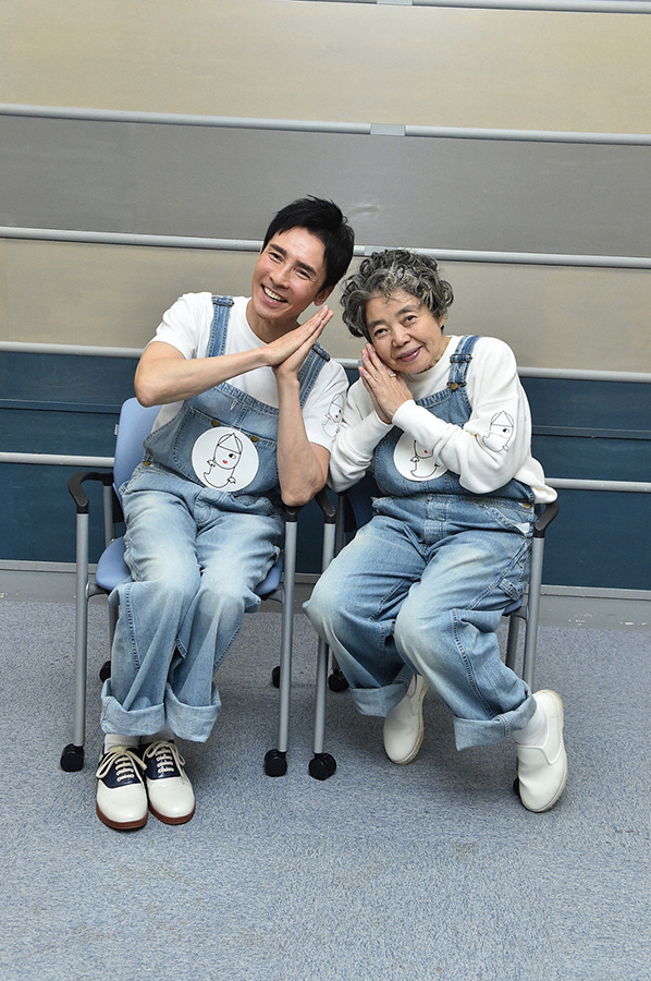 郷ひろみ 樹木希林 36年ぶりにデュエット お化けのロック 林檎殺人事件 を披露 2枚目の写真 画像 Cinemacafe Net