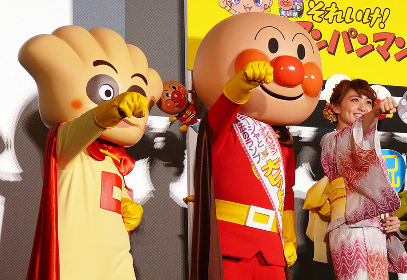 大島優子 推しメン クリームパンダと初対面 意外と大きいですね と苦笑い 7枚目の写真 画像 Cinemacafe Net