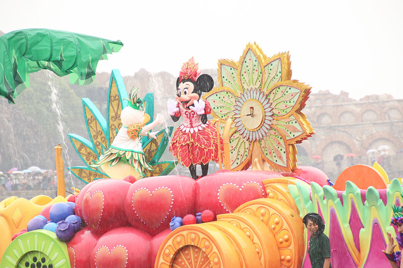 ディズニー シーも夏本番 ミニーのトロピカルスプラッシュ 満喫する3大ポイント 3枚目の写真 画像 Cinemacafe Net ディズニー シーも夏本番 ミニーのトロピカルスプラッシュ 満喫する3大ポイント 3枚目の写真 画像 Cinemacafe Net