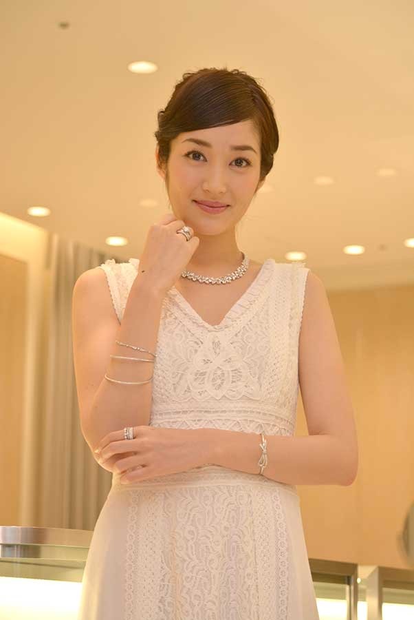 高梨臨 ティファニージュエリー2億2 000万円纏う プロポーズはサプライズがいい 2枚目の写真 画像 Cinemacafe Net