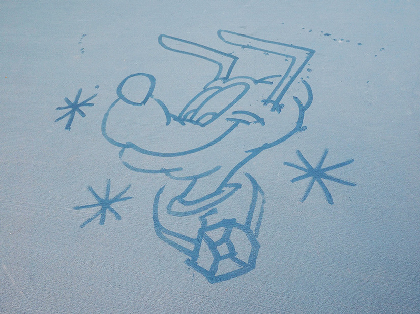 ディズニー ミッキー ミニー15周年限定コスで登場 水で描くサプライズ カストーディアルアート 5枚目の写真 画像 Cinemacafe Net ディズニー ミッキー ミニー15周年限定コスで登場 水で描くサプライズ カストーディアルアート 5枚目の写真 画像 Cinemacafe Net