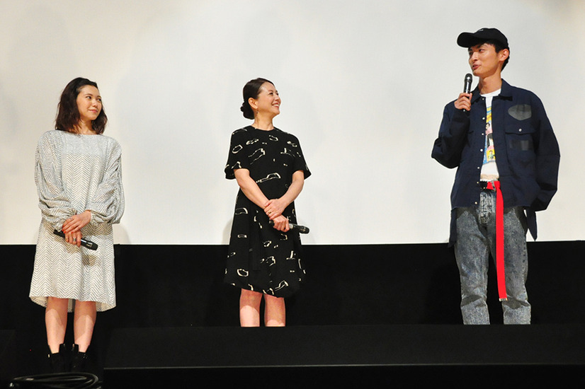小泉今日子 二階堂ふみに 四の字固め を決めるも 古いですね 苦笑 8枚目の写真 画像 Cinemacafe Net