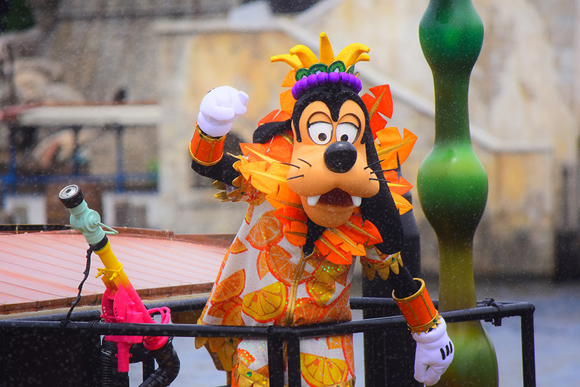 ディズニー パークに夏がやってきた 大量の水しぶきで気分爽快の夏イベ盛大に開幕 6枚目の写真 画像 Cinemacafe Net ディズニー パークに夏がやってきた 大量の水しぶきで気分爽快の夏イベ盛大に開幕 6枚目の写真 画像 Cinemacafe Net