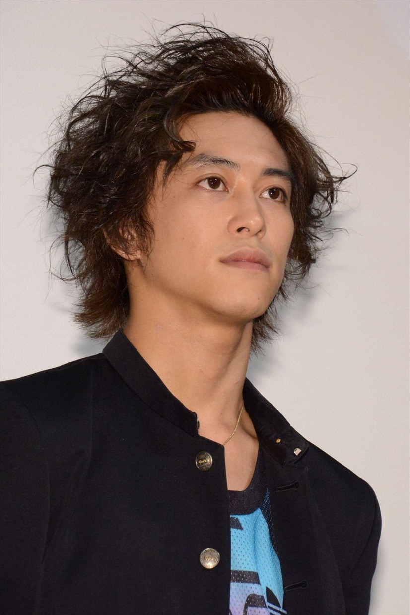 真剣佑 村上虹郎ら不良生徒と寺尾聰演じる教師との 奇跡 仰げば尊し 6枚目の写真 画像 Cinemacafe Net