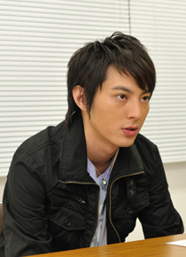 【文豪を演る】インタビューvol.3 塚本高史 as 芥川龍之介 天才肌の軽妙な“魔術” 8枚目の写真・画像