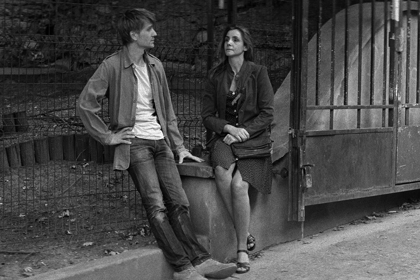 本当に服を10着しか持たない パリ 恋人たちの影 に見る着回しファッション 2枚目の写真 画像 Cinemacafe Net