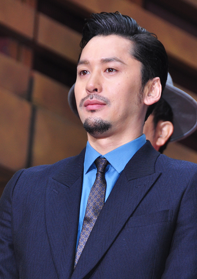 綾野剛 パパになった上地雄輔を祝福 9枚目の写真 画像 Cinemacafe Net