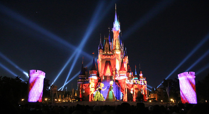 ディズニー アナ雪の季節到来 一夜限りのセレモニーでアナ エルサがパークに降臨 4枚目の写真 画像 Cinemacafe Net