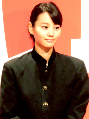 浅野忠信 赤塚不二夫さん役に「羞恥心はなくなった」 堀北真希は学ランで登場 3枚目の写真・画像