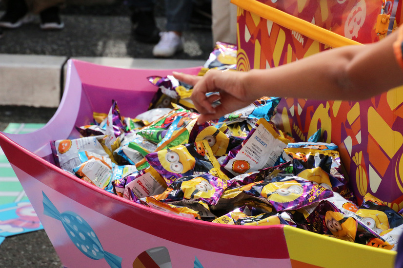 Usj ママとキッズの夢が実現 お菓子つめ放題 ハッピー トリック オア トリート 4枚目の写真 画像 Cinemacafe Net