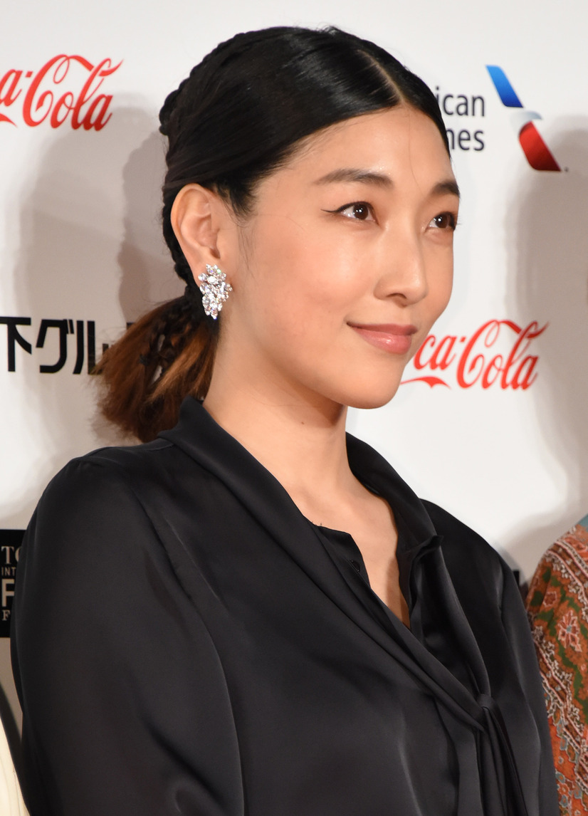 【東京国際映画祭】橋本環奈&本田翼&染谷将太ら“豪華絢爛”レッドカーペット 30枚目の写真・画像