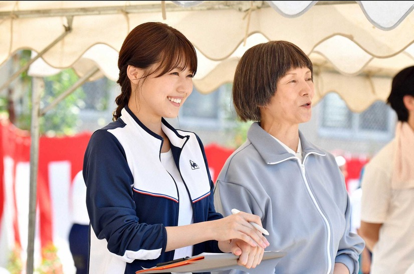 吉田羊に 壁ドンされたい の声続々 中学聖日記 2話 4枚目の写真 画像 Cinemacafe Net