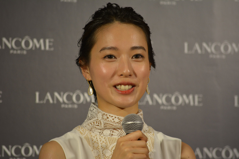 戸田恵梨香 番組初登場で 絶品丼 に舌鼓 嵐にしやがれ 6枚目の写真 画像 Cinemacafe Net