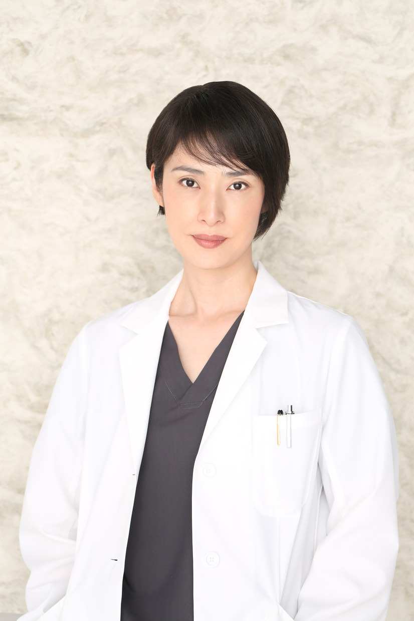天海祐希 ベリーショートに 椎名桔平 広瀬アリスら トップナイフ メインキャスト発表 2枚目の写真 画像 Cinemacafe Net 天海祐希 ベリーショートに 椎名桔平 広瀬アリスら トップナイフ メインキャスト発表 2枚目の写真 画像 Cinemacafe Net