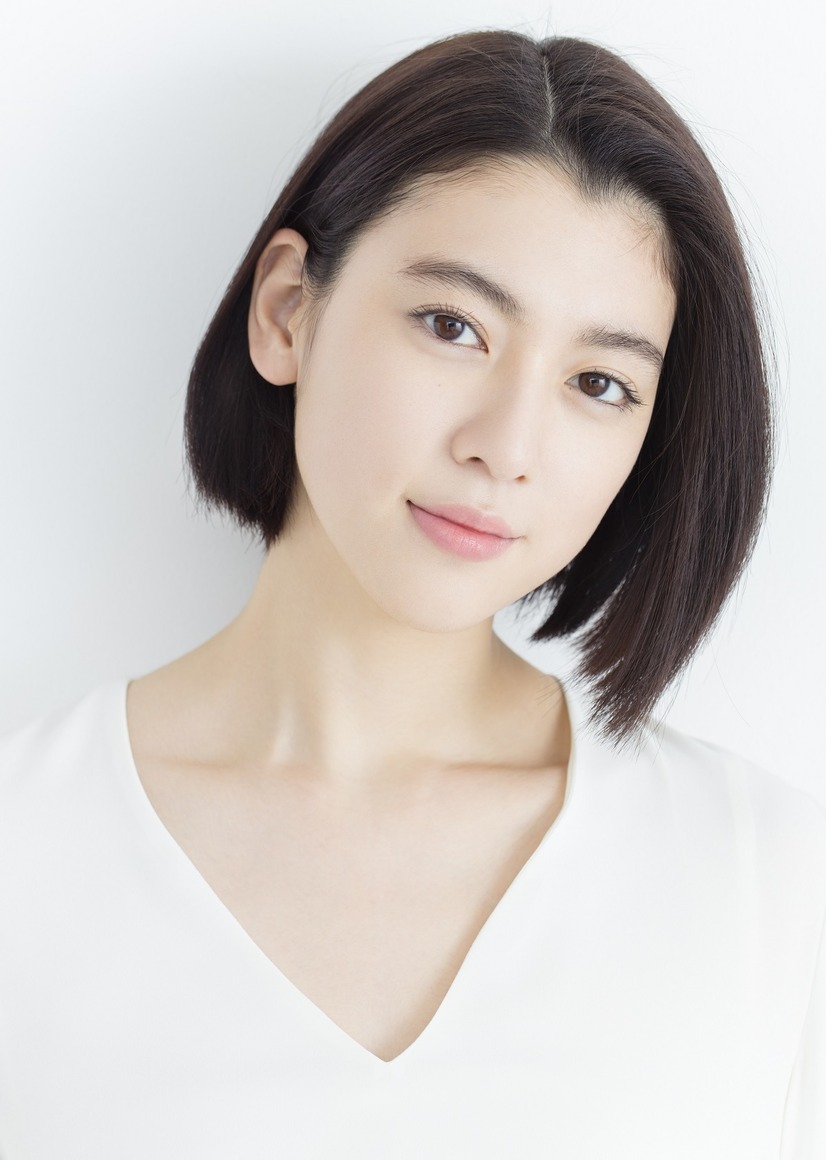 箭内夢菜の中学時代の憧れ三吉彩花