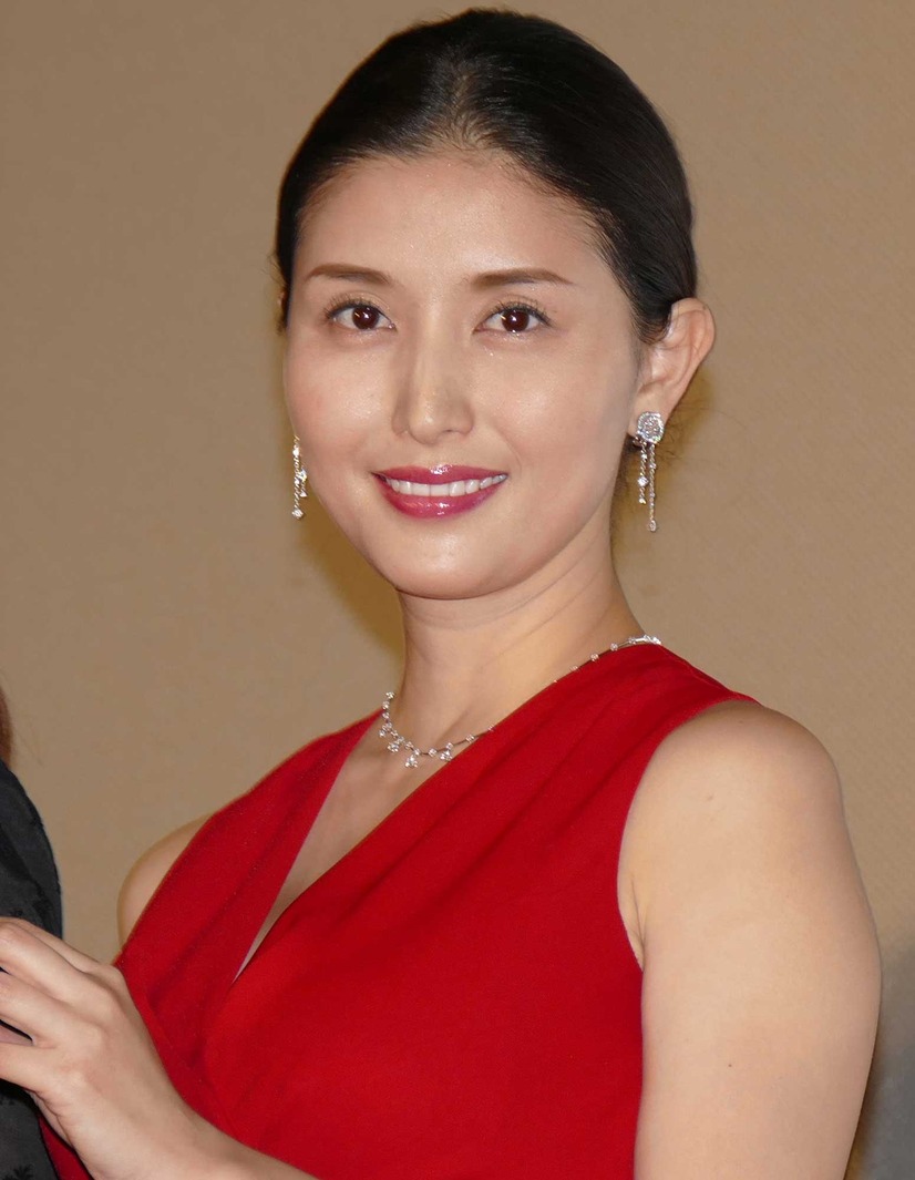 峯田和伸 橋本マナミ出演 3つの地で紡がれる恋物語 越年 Lovers 山形 仙台で先行公開 3枚目の写真 画像 Cinemacafe Net 峯田和伸 橋本マナミ出演 3つの地で紡がれる恋物語 越年 Lovers 山形 仙台で先行公開 3枚目の写真 画像 Cinemacafe Net