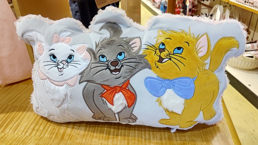 ディズニー マリーやチェシャ猫などネコが大集合 ネコのキャラクターにスポットを当てた特別デザインのアイテムが登場 5枚目の写真 画像 Cinemacafe Net ディズニー マリーやチェシャ猫などネコが大集合 ネコのキャラクターにスポットを当てた特別デザインのアイテムが登場 5枚目の写真 画像 Cinemacafe Net