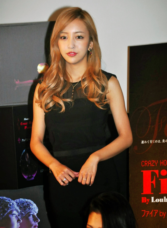 板野友美 憧れのファッションリーダーは ヴィクトリア ベッカム 7枚目の写真 画像 Cinemacafe Net 板野友美 憧れのファッションリーダーは ヴィクトリア ベッカム 7枚目の写真 画像 Cinemacafe Net