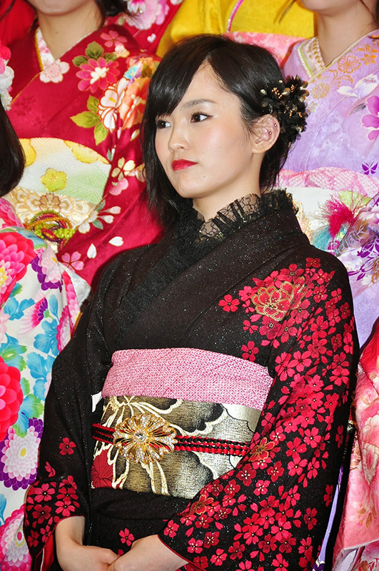 島崎遥香 きゃりーぱみゅぱみゅを意識した髪型で成人式 酒の付き合いにも意欲 5枚目の写真 画像 Cinemacafe Net