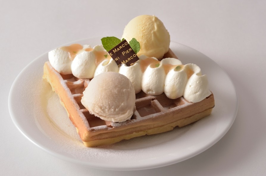 3時のおやつ ピエール マルコリーニ が贈る夏メニュー フローズンドリンクにピーチパフェ Cinemacafe Net