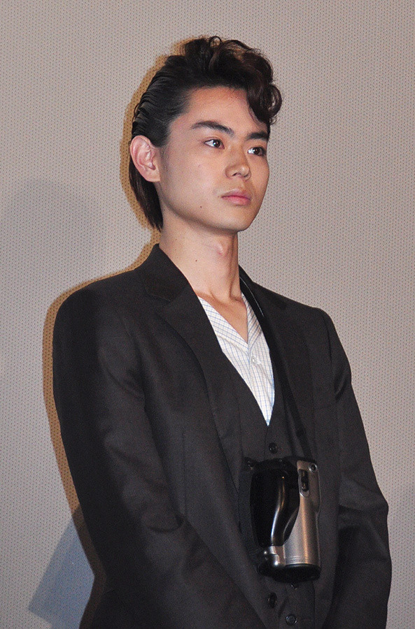 中島裕翔の晴れ舞台に 父 菅田将暉 母 夏帆 授業参観気分でうっとり Cinemacafe Net