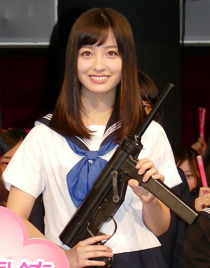 橋本環奈、『セーラー服と機関銃 -卒業-』で共演した武田鉄矢の“金言
