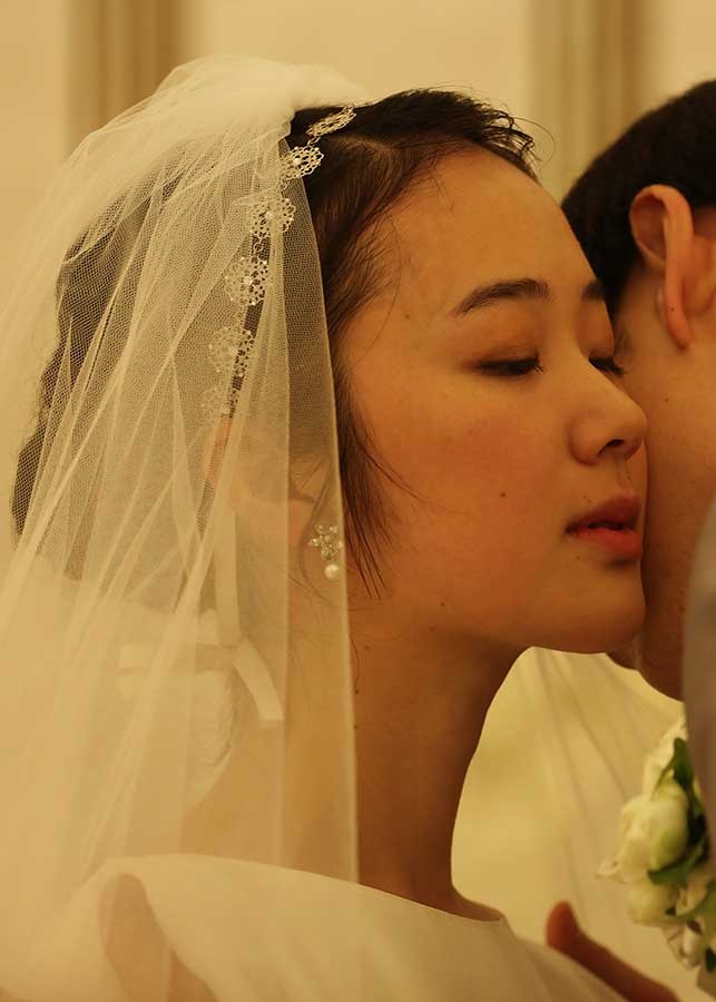 黒木華 誓いのくちづけを交わす リップヴァンウィンクルの花嫁 ビジュアル公開 Cinemacafe Net