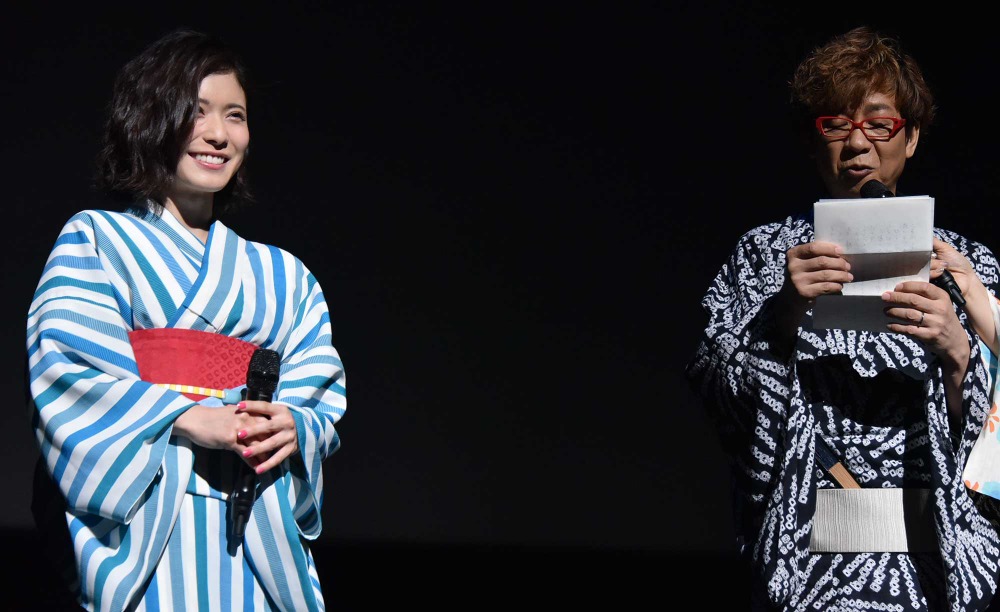 松岡茉優 サプライズの手紙に号泣も カメラを気にしていた と共演者から暴露される Cinemacafe Net