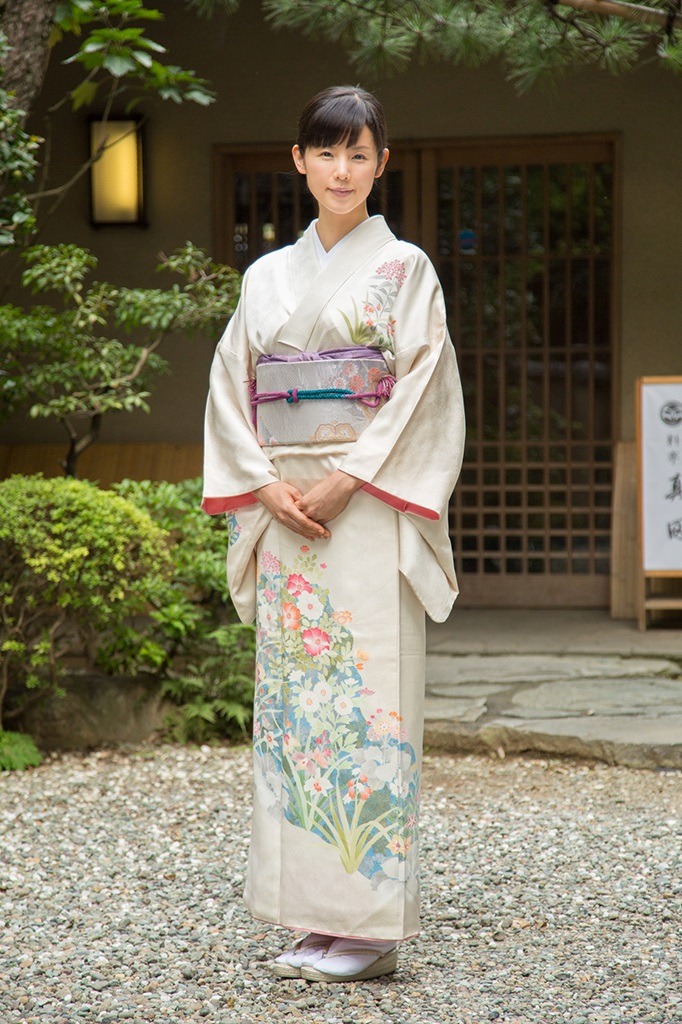 小西真奈美 女将役で登場 吉田羊と激しいバトルに レディ ダ ヴィンチの診断 Cinemacafe Net