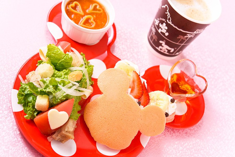 ディズニー キャラクターを食べちゃおう アンバサダーホテル春メニュー Cinemacafe Net