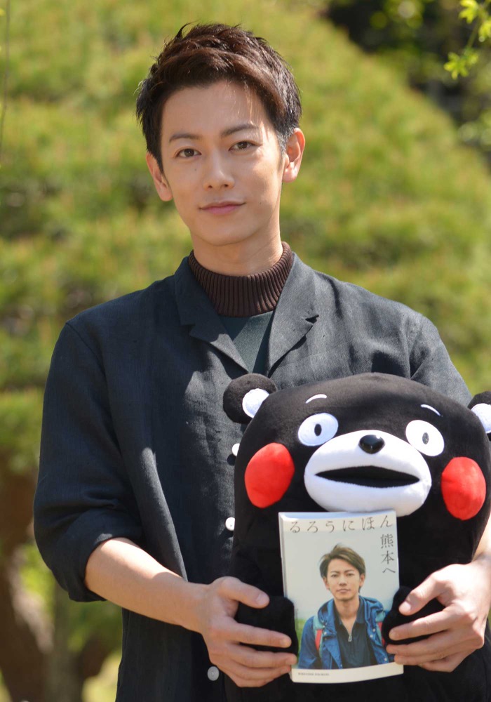 佐藤健 くまモンとマブダチ 熊本愛をにじませる Cinemacafe Net 佐藤健 くまモンとマブダチ 熊本愛をにじませる Cinemacafe Net