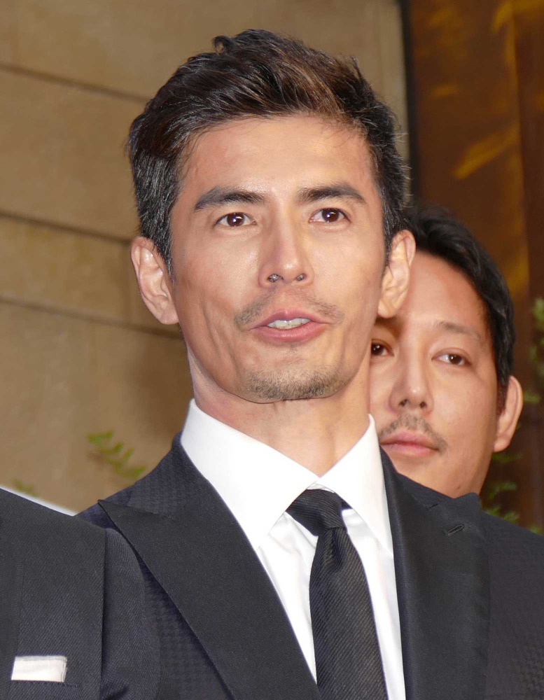 伊藤英明 芸能界引退覚悟の 告白 大先輩からの手紙を Cinemacafe Net 伊藤英明 芸能界引退覚悟の 告白 大先輩からの手紙を Cinemacafe Net
