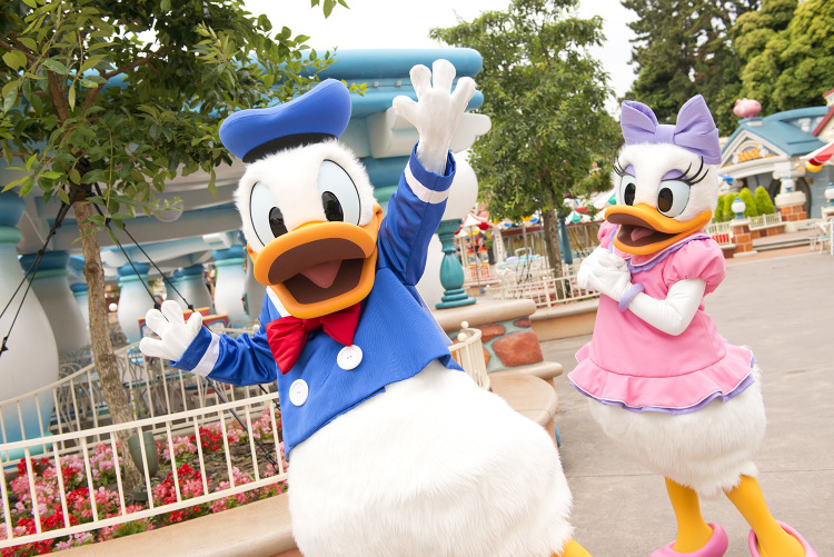 ディズニー 6月9日はドナルドダックの 誕生日 お祝いデートの準備に大慌て 動画公開 Cinemacafe Net ディズニー 6月9日はドナルドダックの 誕生日 お祝いデートの準備に大慌て 動画公開 Cinemacafe Net