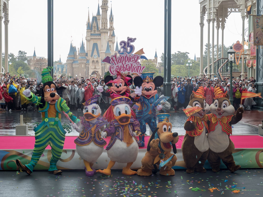 ディズニー 35周年オープニングセレモニー開催 スカイ 報道は 考えていない と改めて否定 Cinemacafe Net ディズニー 35周年オープニングセレモニー開催 スカイ 報道は 考えていない と改めて否定 Cinemacafe Net