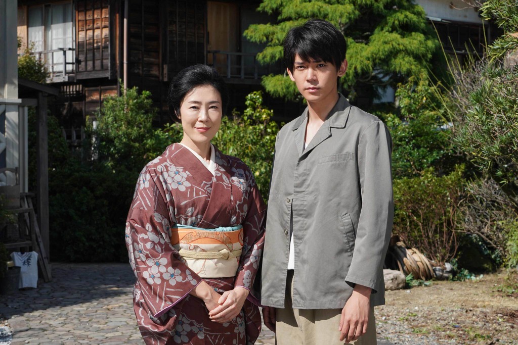 小瀧望 寺島しのぶ 親子役で初共演 悪魔の手毬唄 Cinemacafe Net