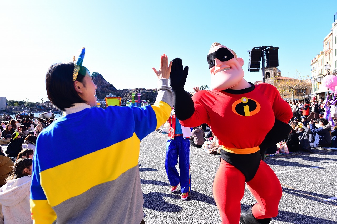 ディズニー チケット 変更 コロナ すでに持っているディズニーのチケットは捨てないで 休園期間延長で 交換 か 払い戻し へ 新型コロナ