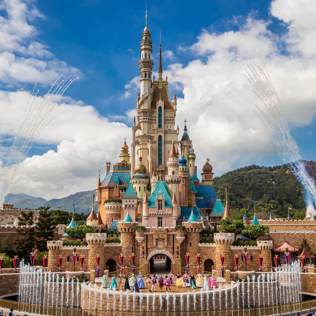 香港ディズニー 2日以降 3度目の臨時休園へ 15周年イベントの矢先 Cinemacafe Net 香港ディズニー 2日以降 3度目の臨時休園へ 15周年イベントの矢先 Cinemacafe Net