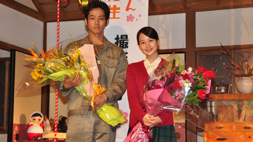 梅ちゃん先生 撮影終了 堀北真希 松坂桃李 結婚 出産シーンに感慨 Cinemacafe Net