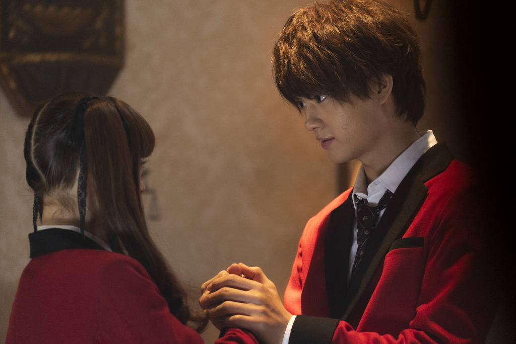 賭ケグルイ双 佐野勇斗 壬生臣葵 が芽亜里に近づく場面写真公開 Cinemacafe Net